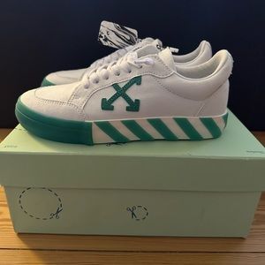 Off-White Authentic Vulcanized Canvas Sneaker